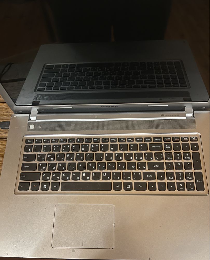 Ноутбук Lenovo IdeaPad z710