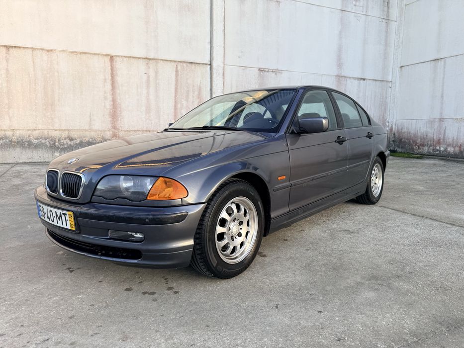 BMW 318i a Gasolina