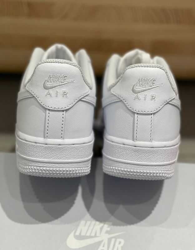 NIKEAir Force1Low07 R.37.5