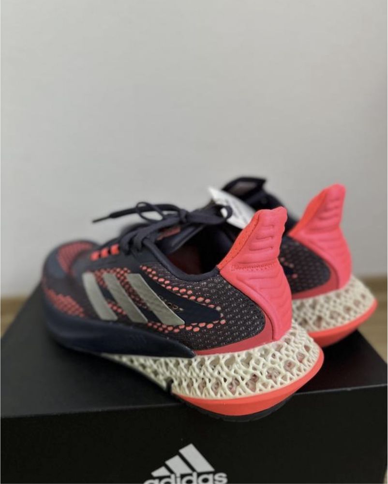 Продам Adidas 4d