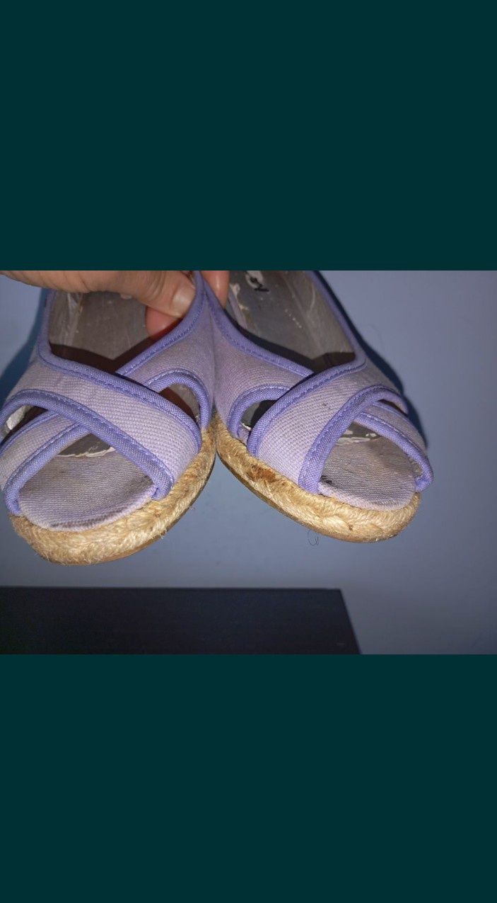 Sapatos de cunha ideal