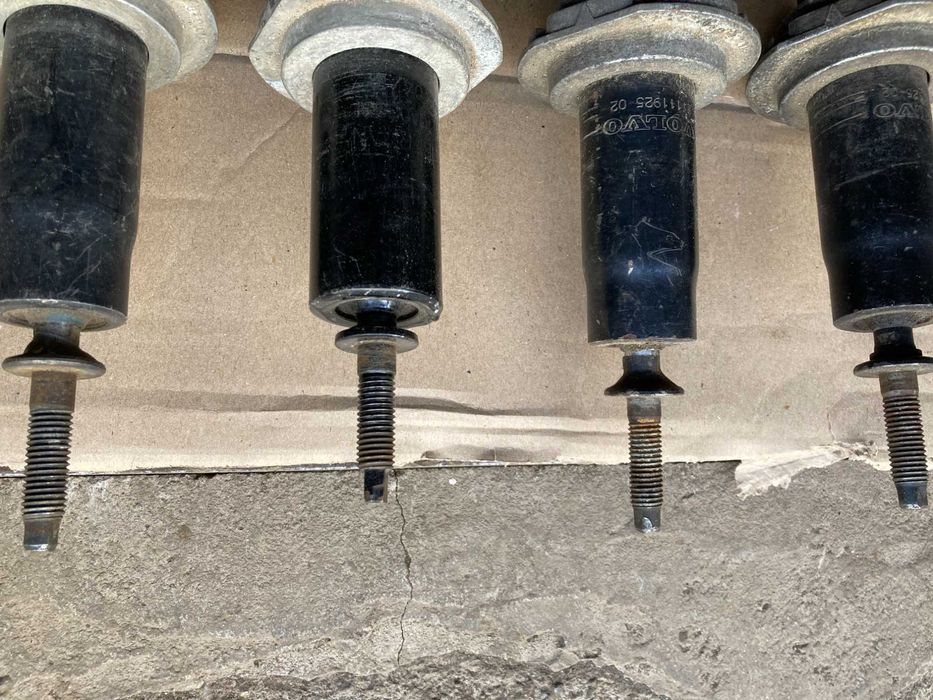 Амортизатори кабіни VOLVO