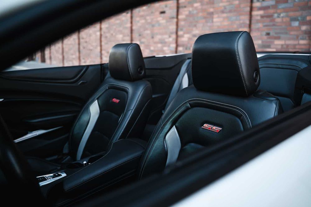 Wynajem Chevrolet Camaro 6.2 V8 WYDECH wypożyczalnia samochodów