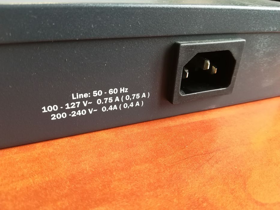Switch HP J9078A ProCurve 1400