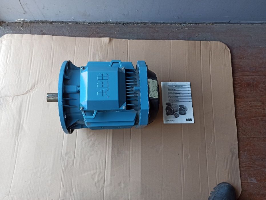 Silnik trójfazowy ABB M2AA132S _ 5,5 kw 1450/min _ NOWY !!!