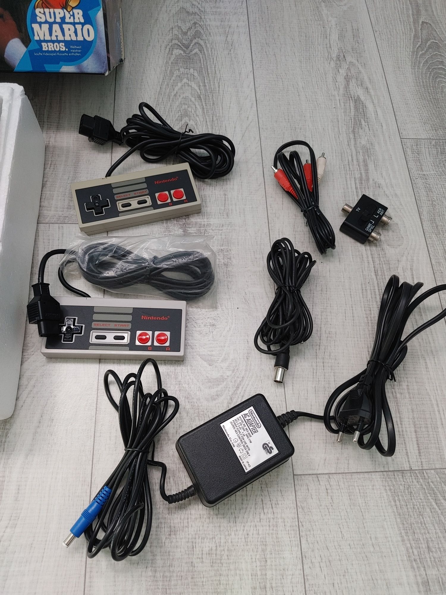Nintendo NES Konsola Zestaw w Opakowaniu w db Stanie Sprawna SPRAWDŹ