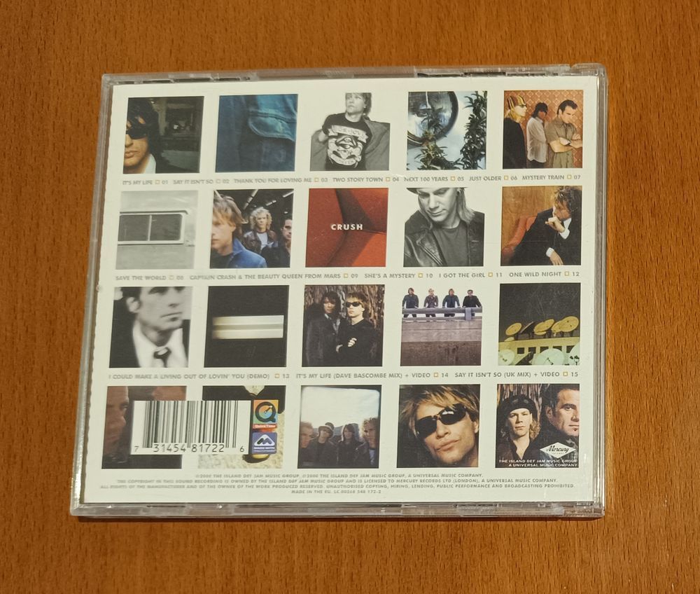 3 CDs de Bon Jovi, Leonard Cohen e Sting como Novos.