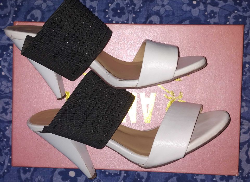 Босоножки женские Anona