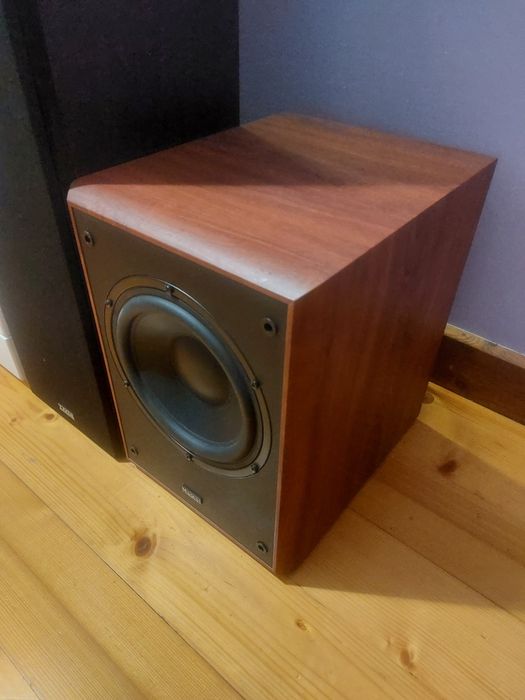 Subwoofer aktywny Magnat 201A stan bardzo dobry