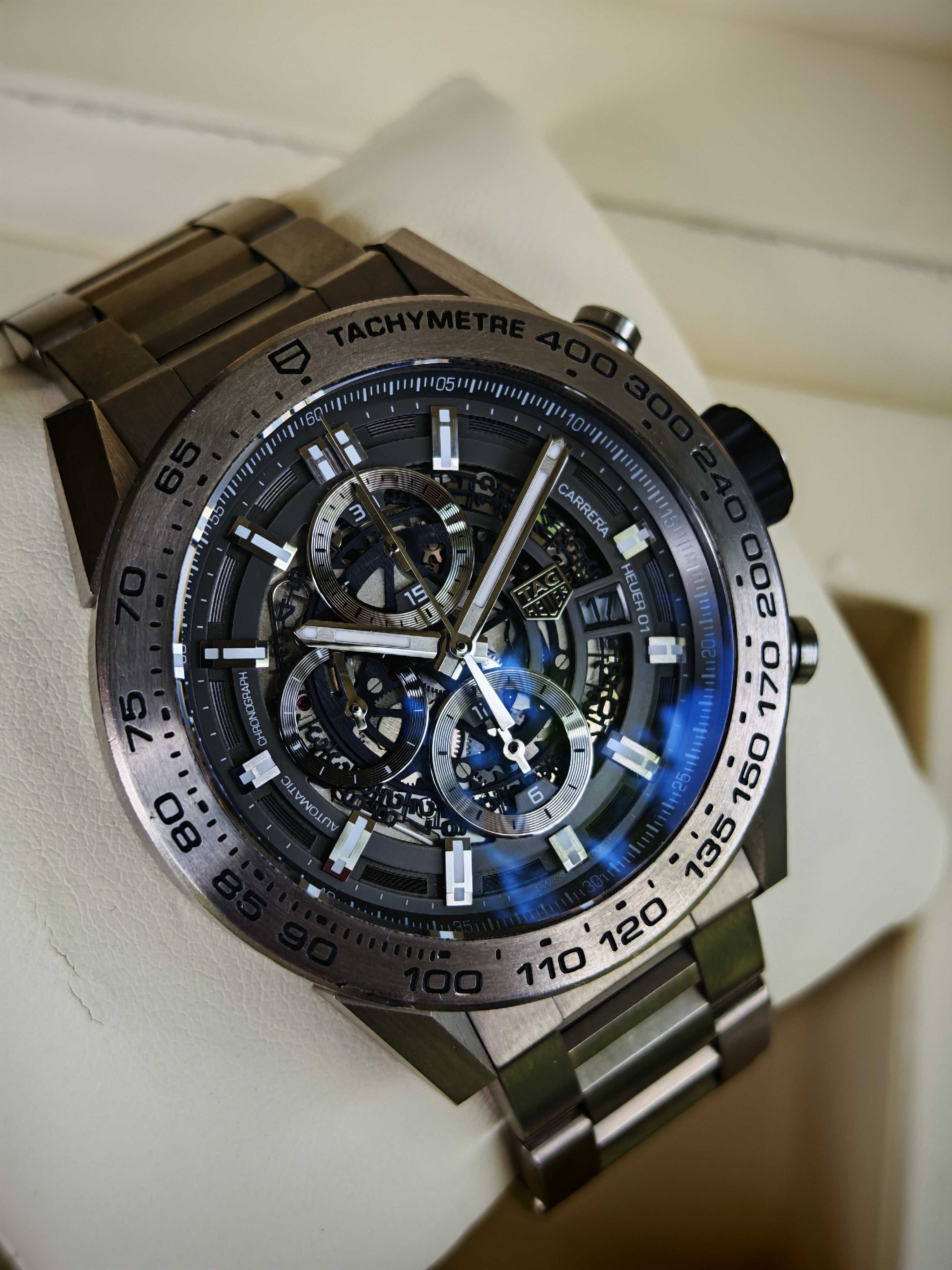 TAG HEUER Carrera Caliber Heuer 01 Titanium CAR2A8A.BF0707