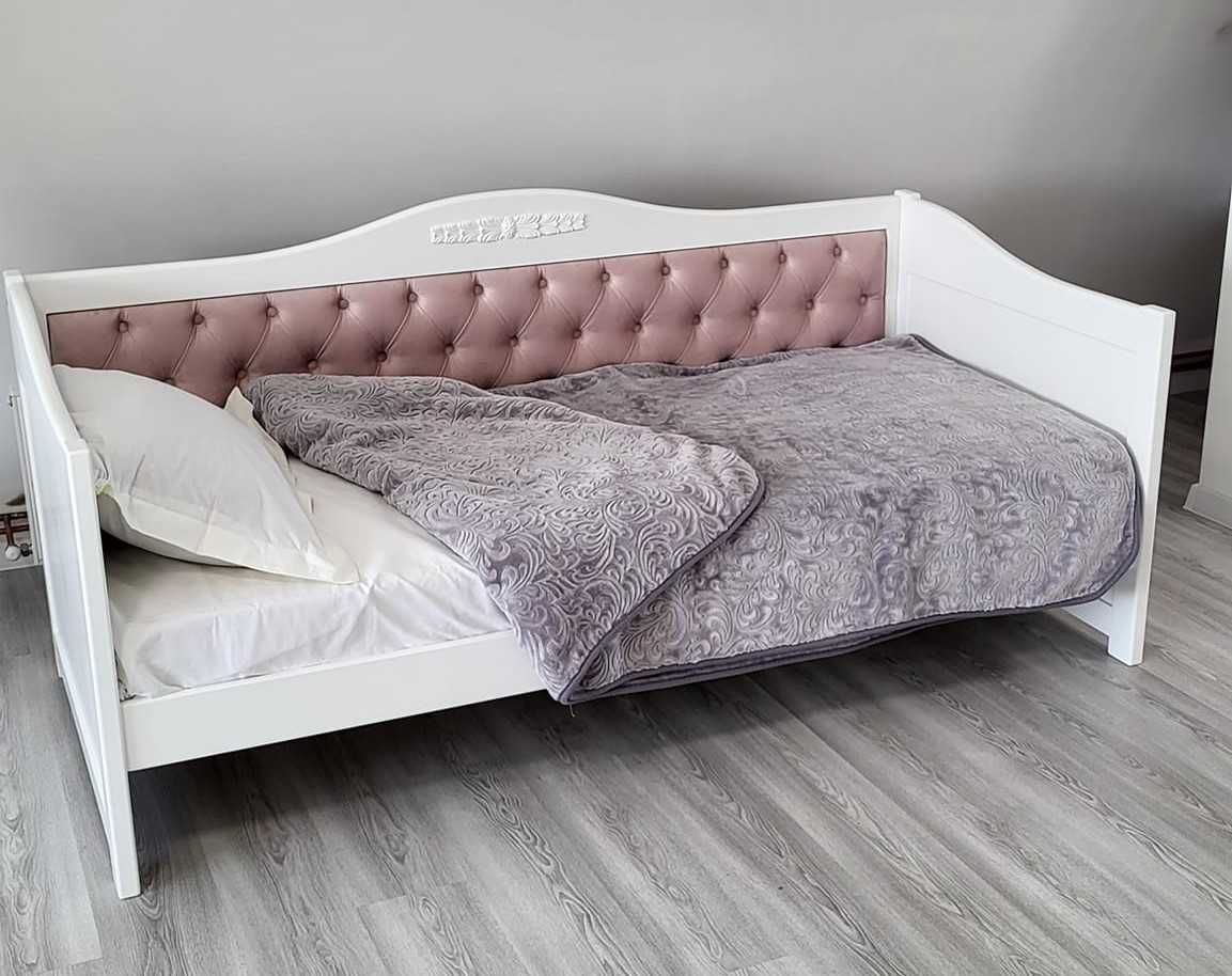 Дитяче ліжко- диванчик Арія з масиву бука