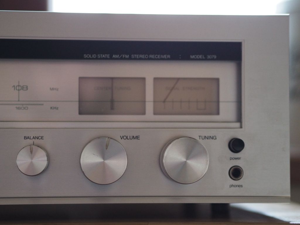 Amplituner Luxor 3079 35W (szwedzki Luxman)