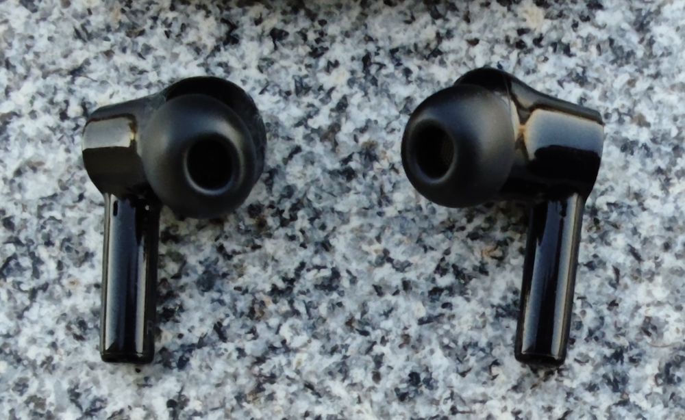 OnePlus  Buds  Z2