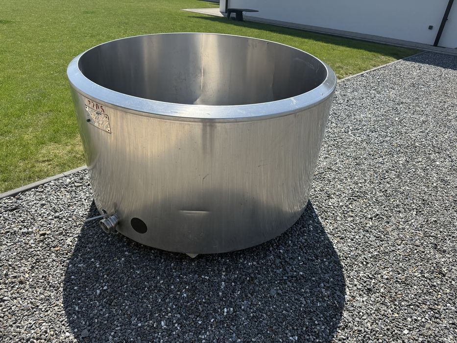 Zbiornik nierdzewny Alfa Laval 800 l ocieplony