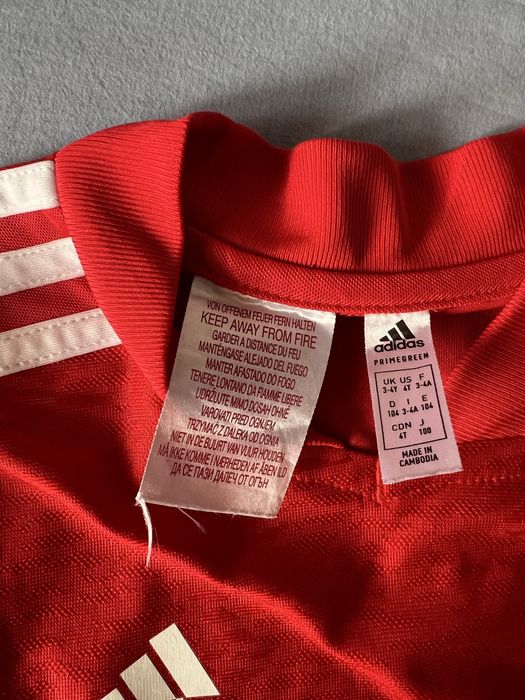 Equipamento oficial de benfica ADIDAS