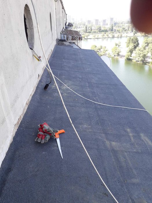 Гідроізоляція даху / Ремонт рубероїду — гаражі, балкони, склади