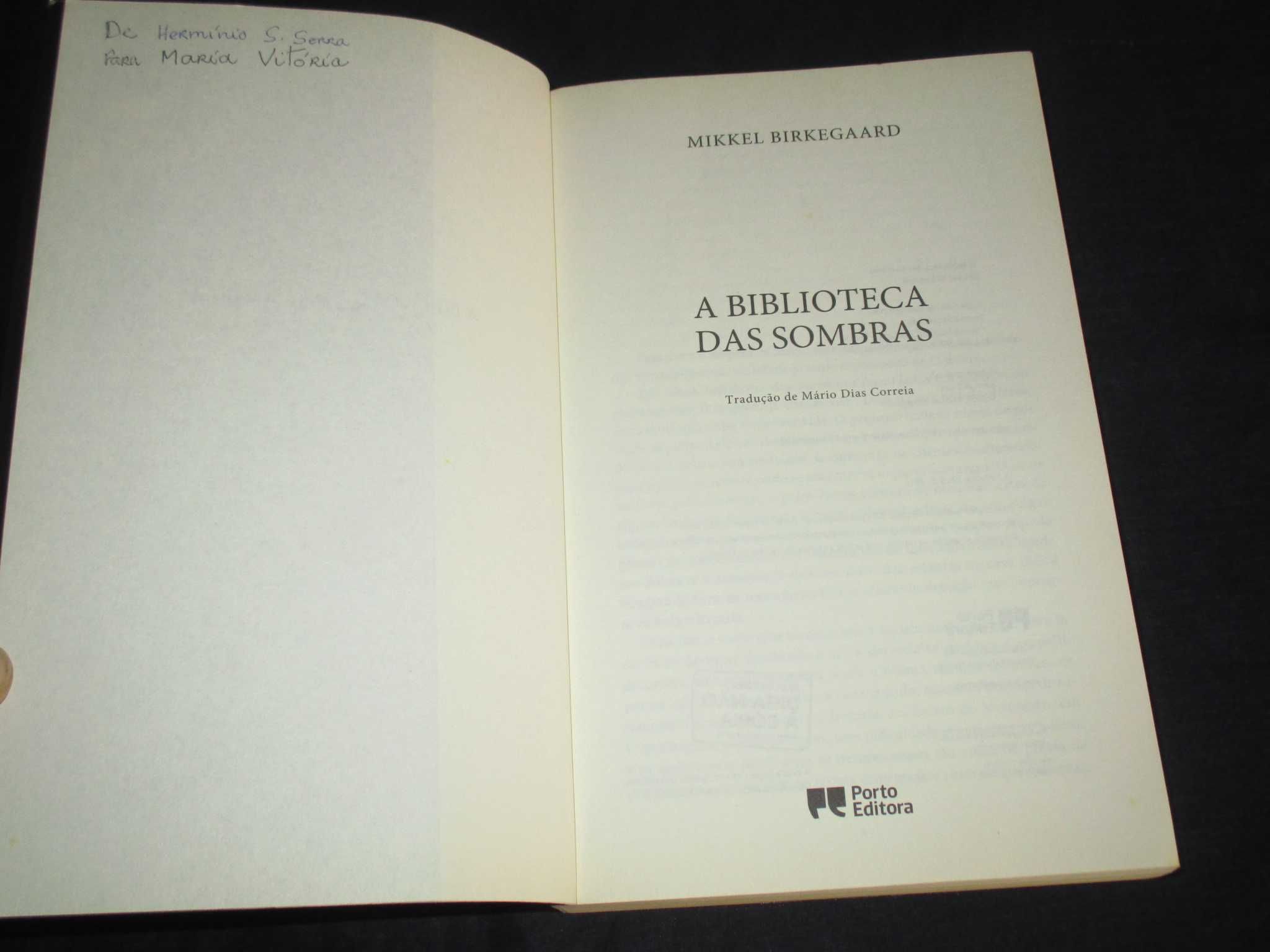 Livro A Biblioteca das Sombras Mikkel Birkegaard