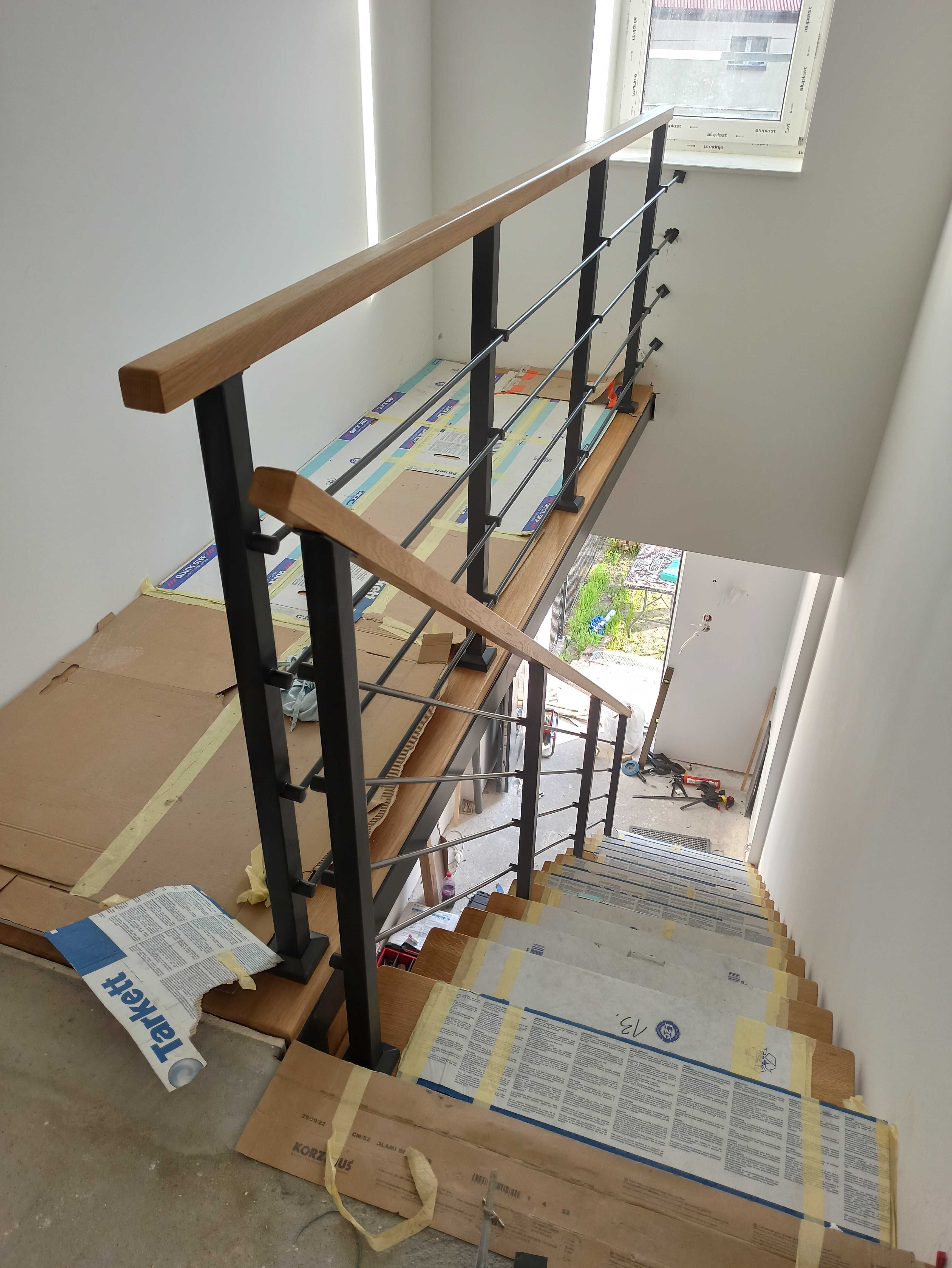 Balustrady szklane malowane proszkowo panelowe balkony ocynk barierka