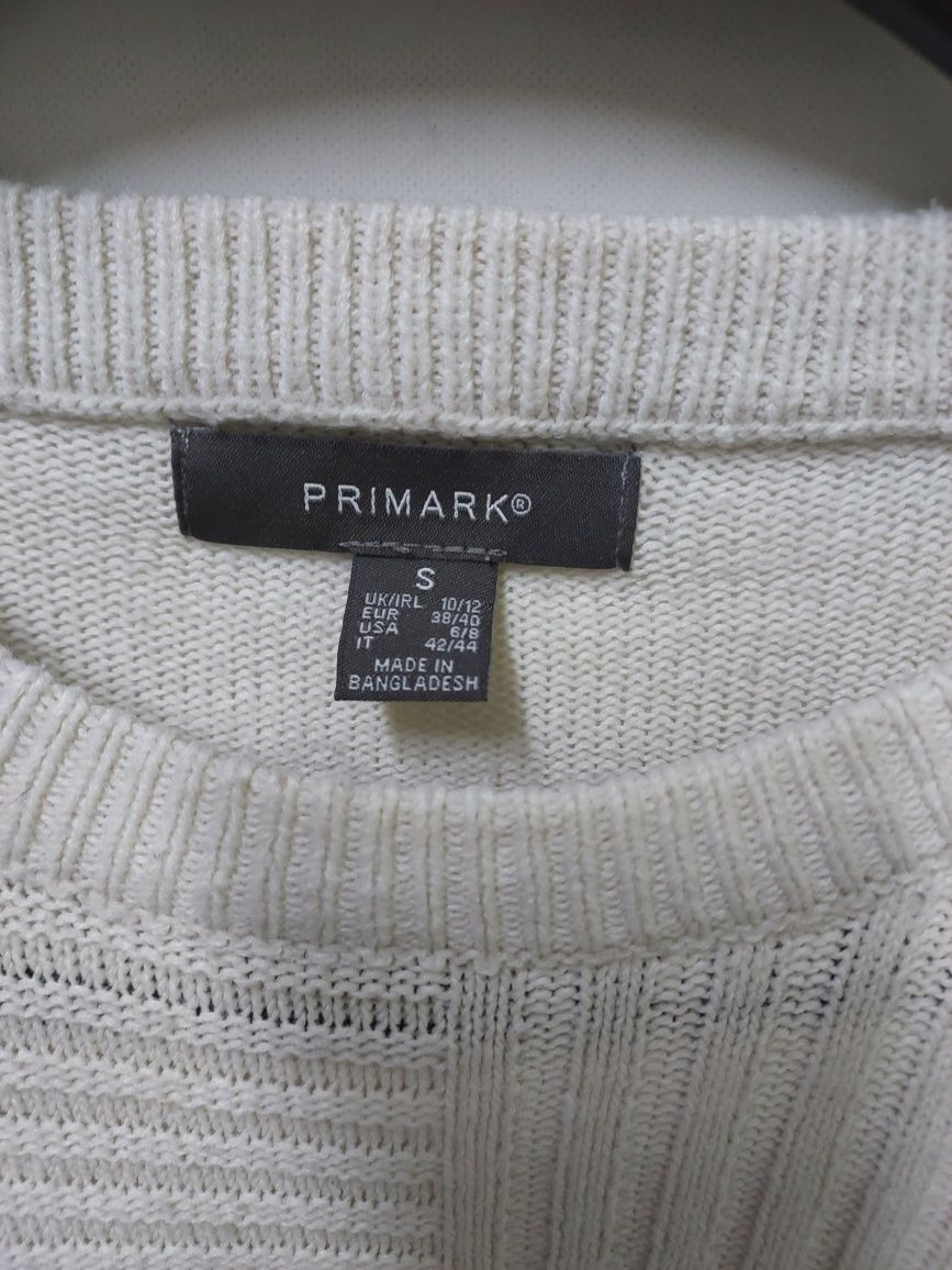молочные свитерки Primark