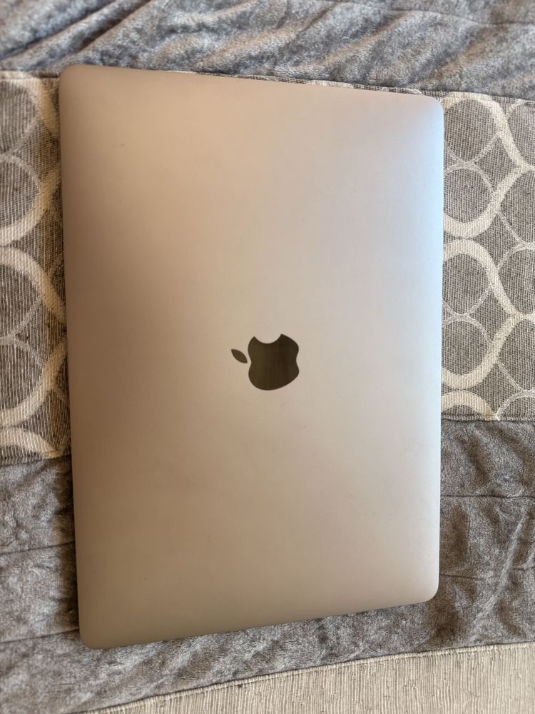 Apple MacBook Pro 13.3’’ M2 | 8GB RAM | 256GB SSD |