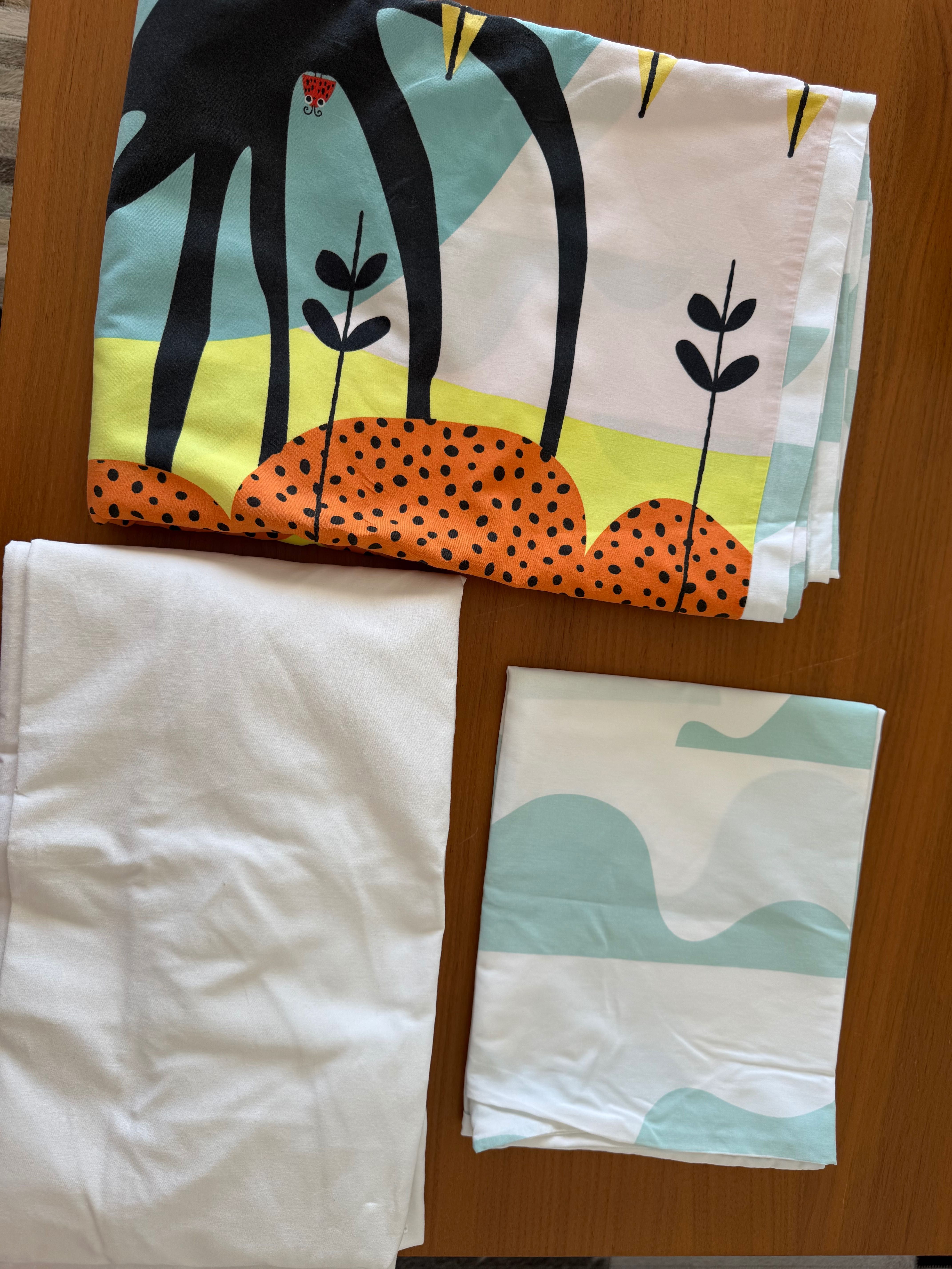 Roupa de cama para cama individual / Single Bed Linen  (90 x 200 cm)