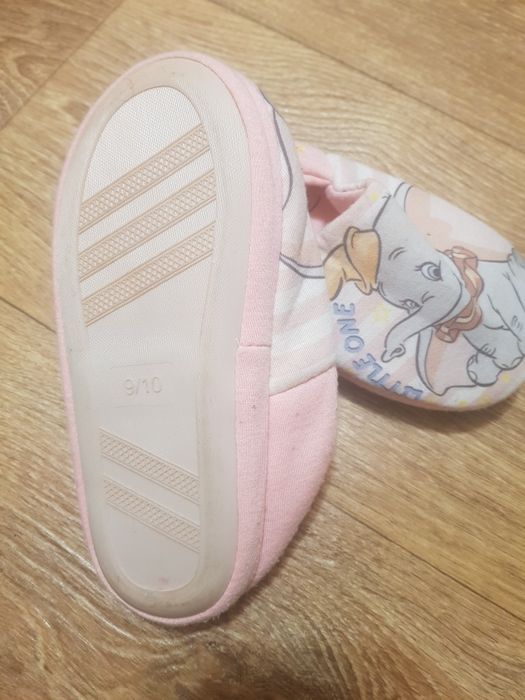 Речі для дівчинки.