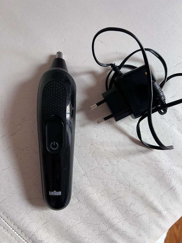 Aparador de nariz e orelhas da Braun