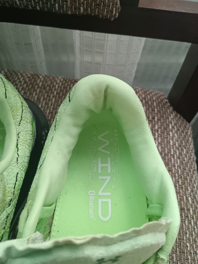 Красовки under armour