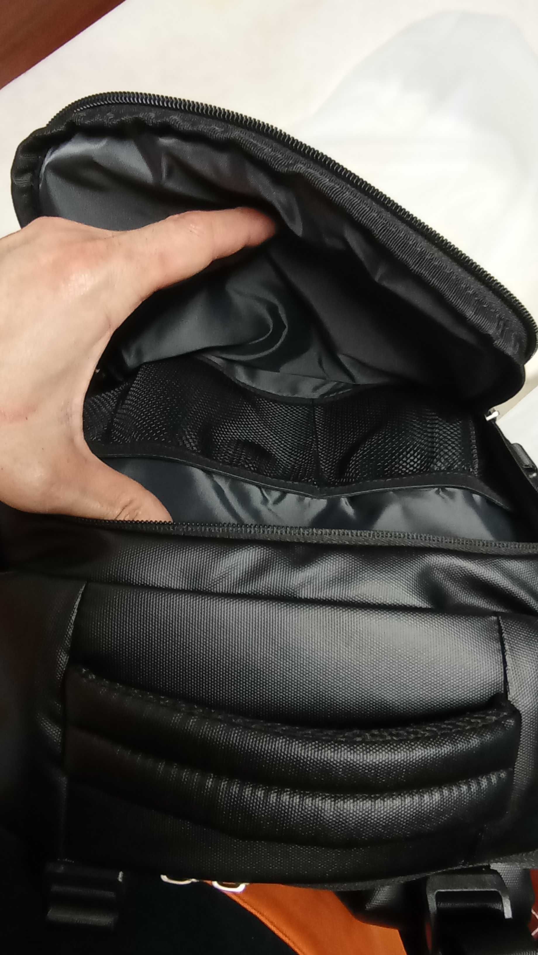 Mochila de fotografia e PC nova com etiqueta