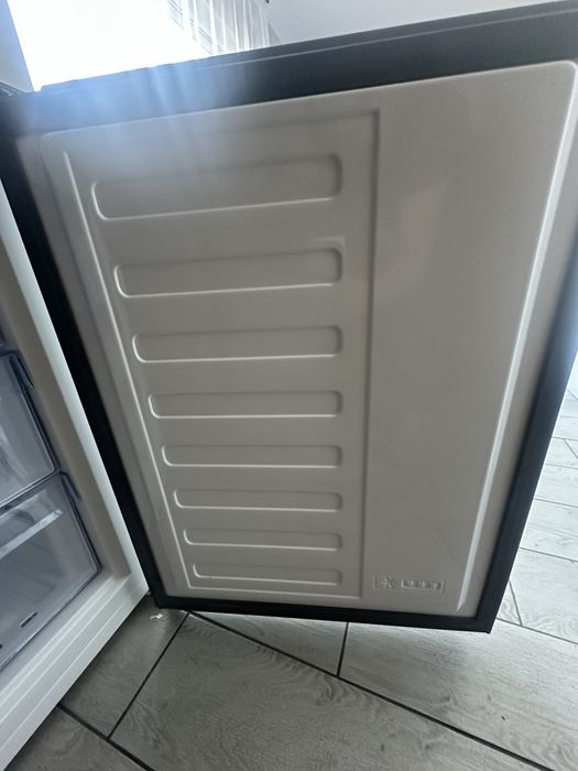 Sprzedam lodówkę