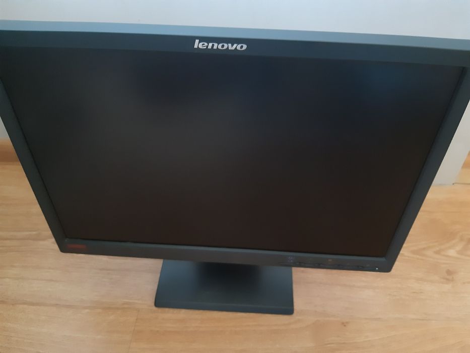 komputer stacjonarny dell optiplex win10 ssd wifi klawiatura mysz moni