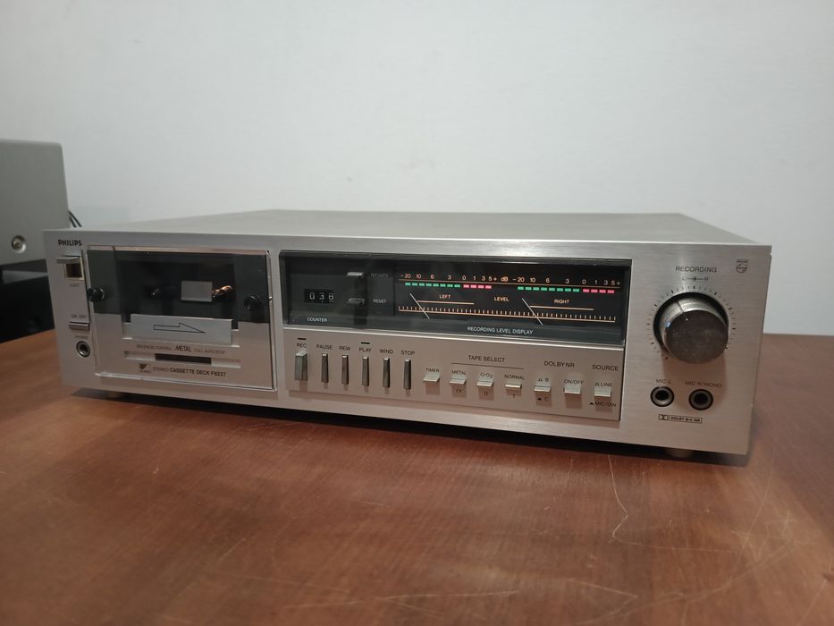 Magnetofon PHILIPS F6227