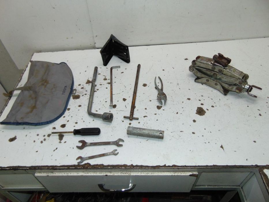 Toyota antigos macaco/conjunto de ferramenta