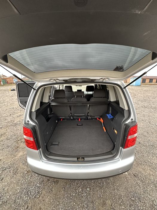 Volkswagen Touran 2005 року | 1.6 бензин/газ | Гарна комплектація