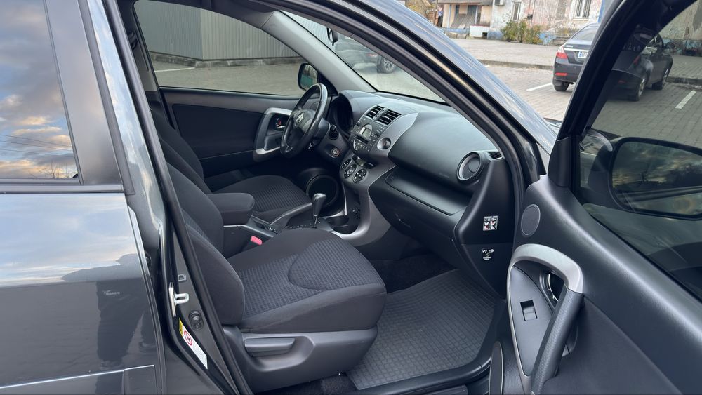 Toyota Rav4 2008рік Пробіг 90 тис.км