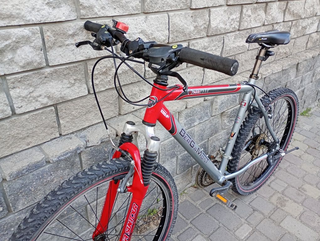 Велосипед GT GIANT колеса 26" рама 19"