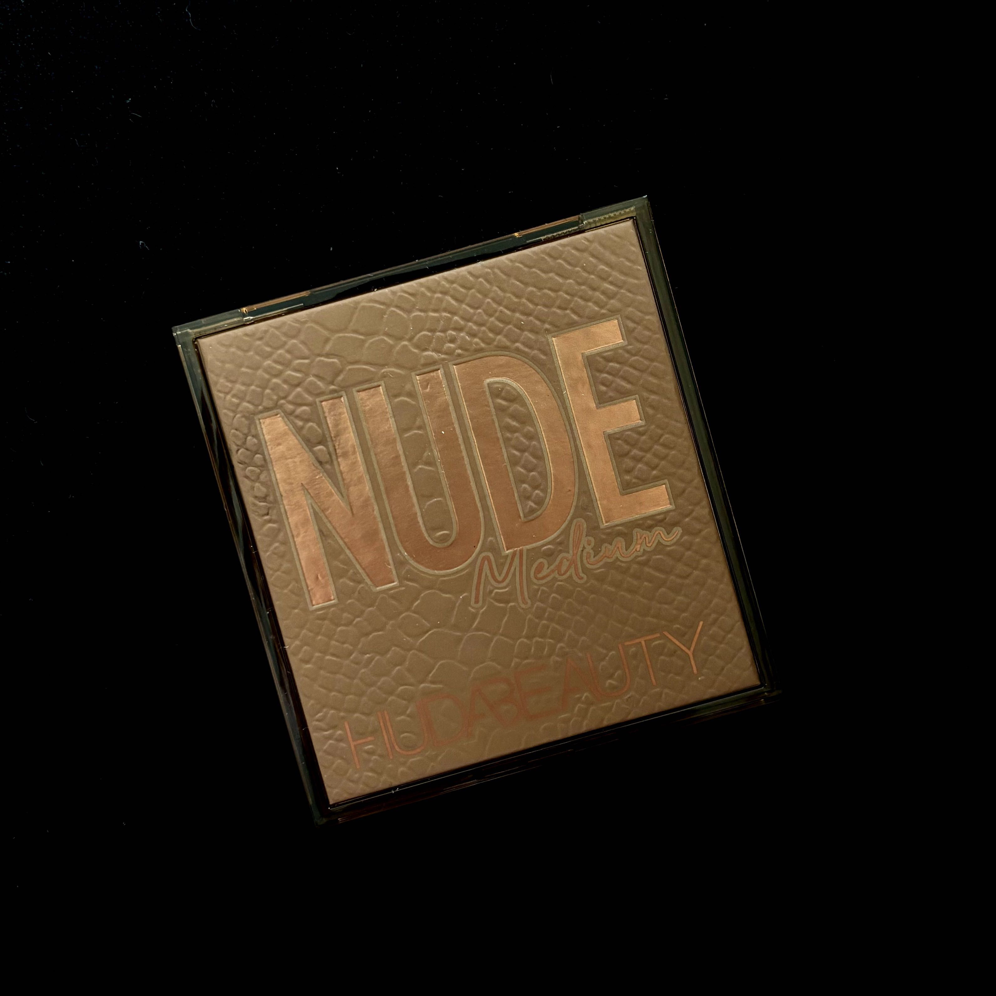 Paletka cieni Huda Beauty Light Nude Obsessions