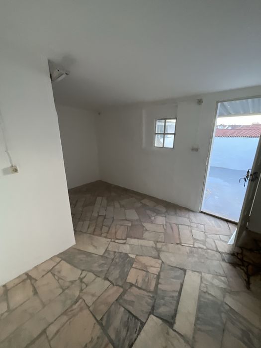 T2 +1  para Alugar em Vila Viçosa com agua e luz incluidas