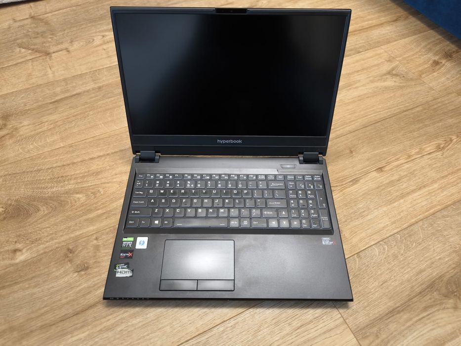 Laptop Hyperbook RTX2070