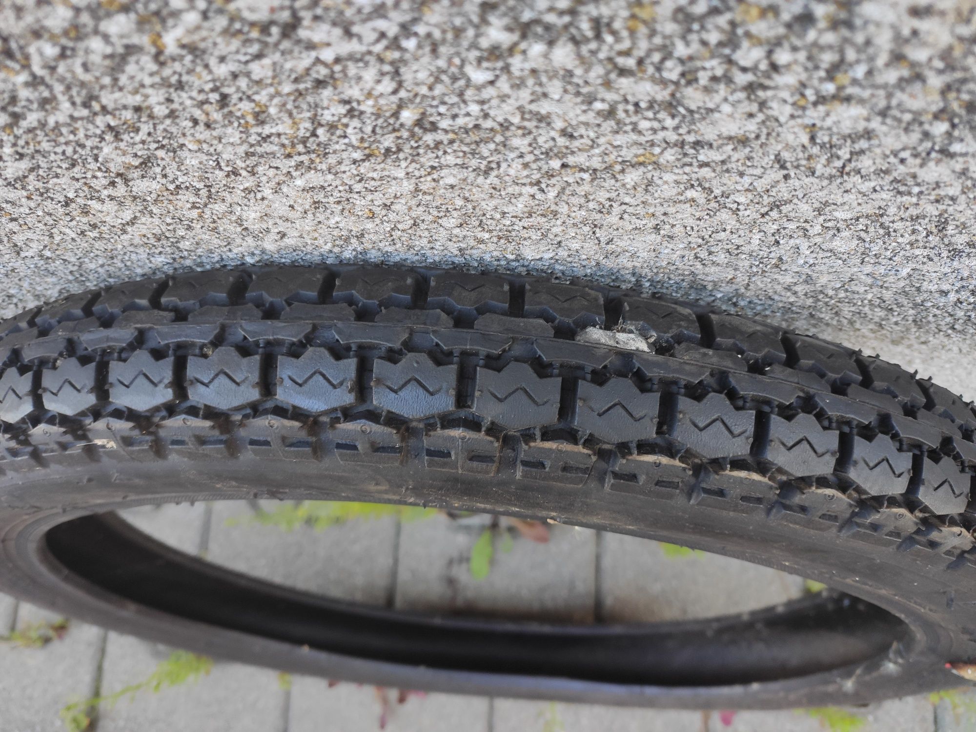 Vee Runner opona 2.75x18 MZ przód nowa