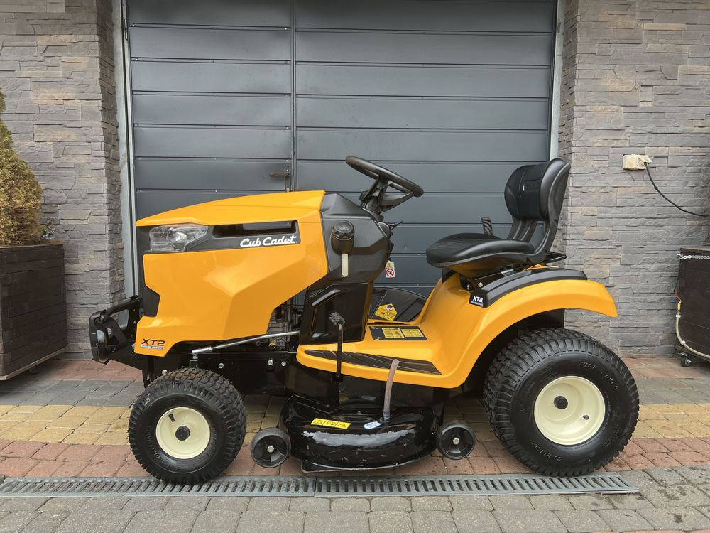 Cub Cadet XT2 Kawasaki