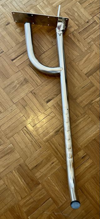 Barra de apoio articulada para WC