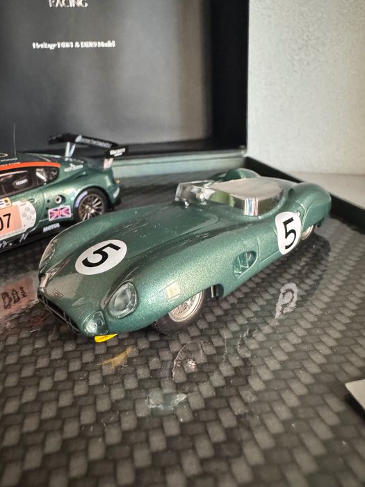 Heritage DBR1 and DBR9 Model Set Limited e numerada da IXO 1/43