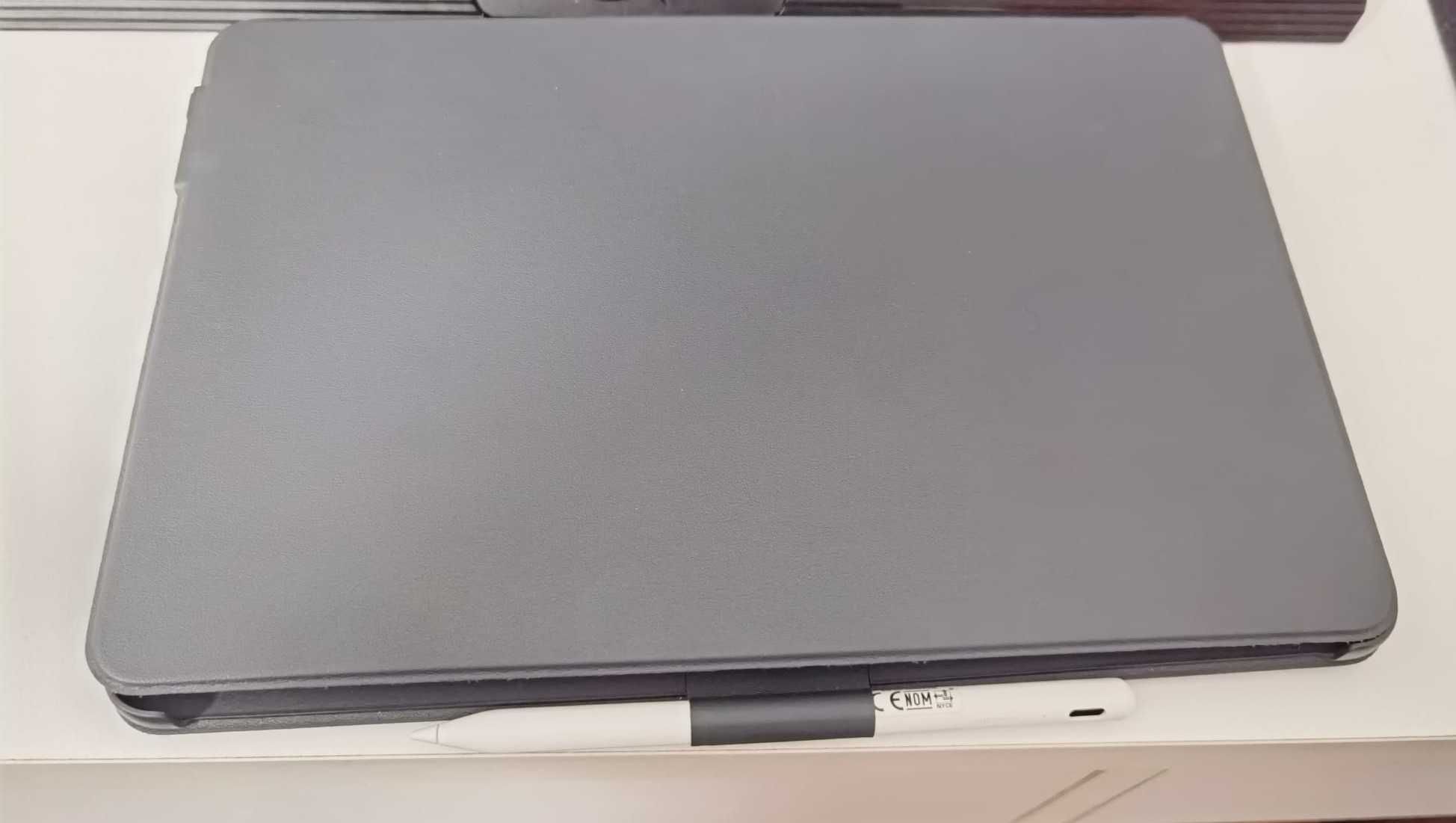 Capa e teclado com caneta
