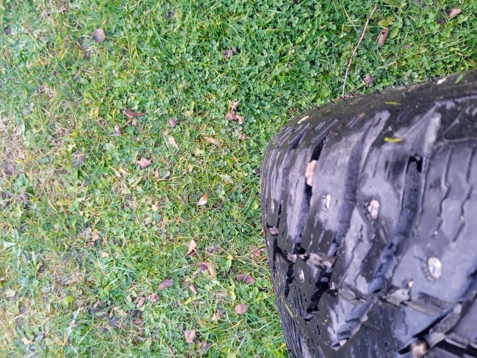 Зимова резина в хорошому стані. Комплект 18R