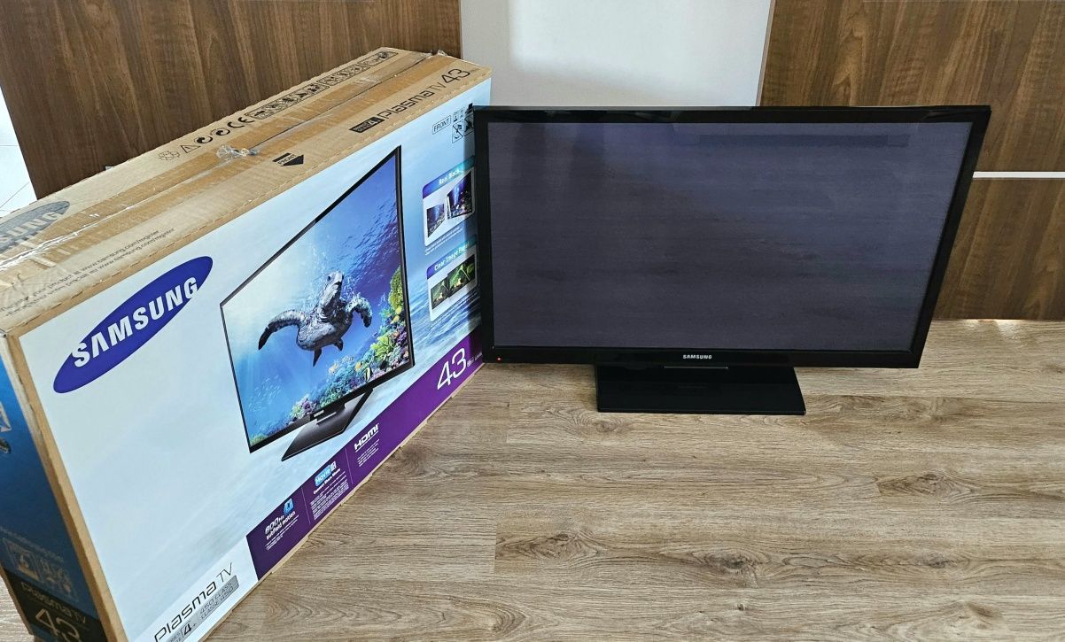 TV Samsung 43" stan bdb