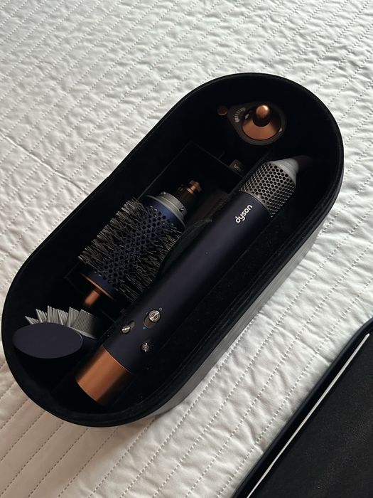 продам dyson complete long volumise
