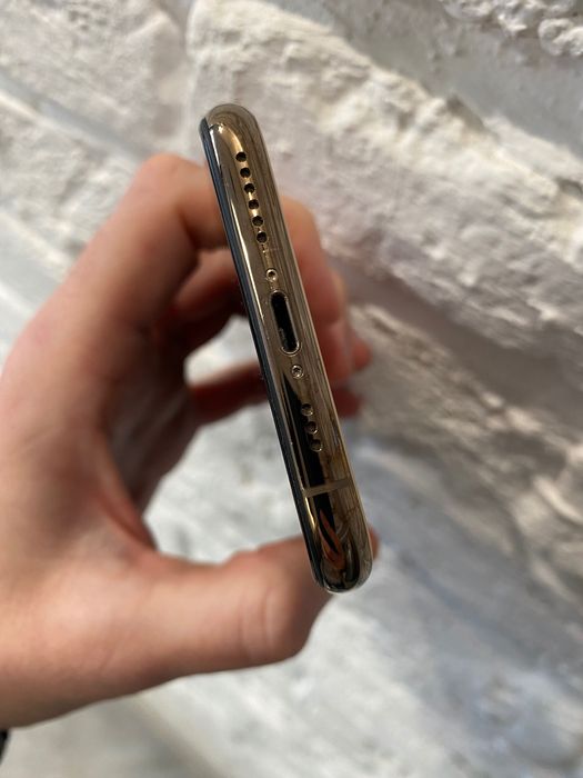 iphone 11 pro gold 64gb не вмикається на запчастини екран корпус