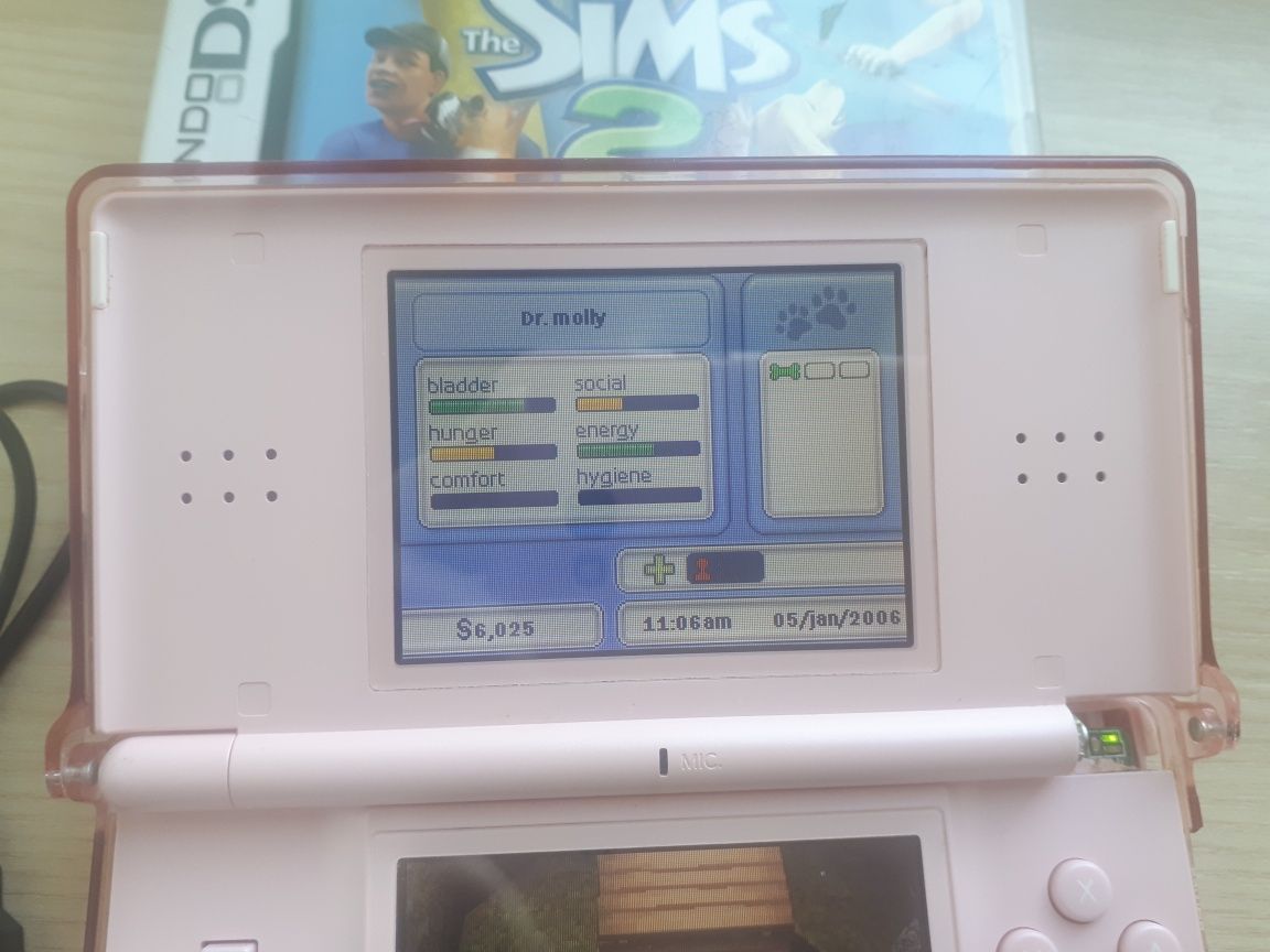 Nintendo DS Lite + зарядка + чехол + игра