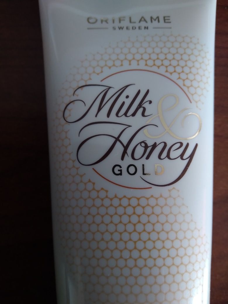 Nawilżający krem do rąk Milk&Homey Gold -